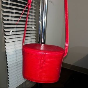 Red vintage style purse